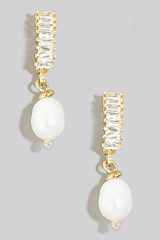 Charming Pearl Dangle Earrings