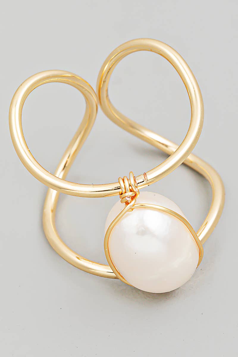 Golden Pearl Elegance Ring