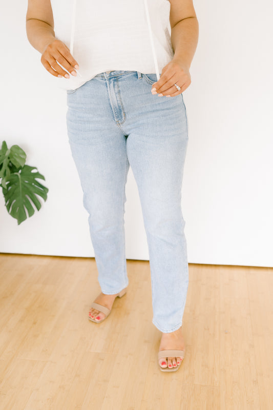 Clean Stretch Straight Jeans