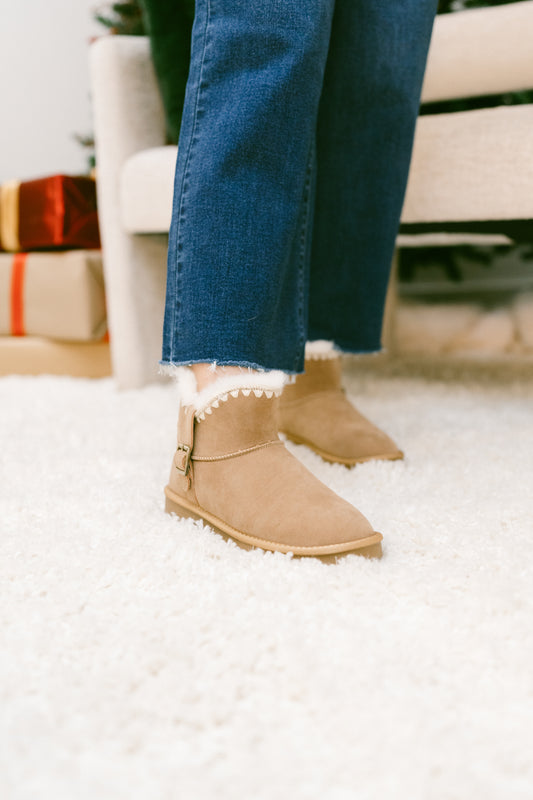 Cozy Style Buckle Boot