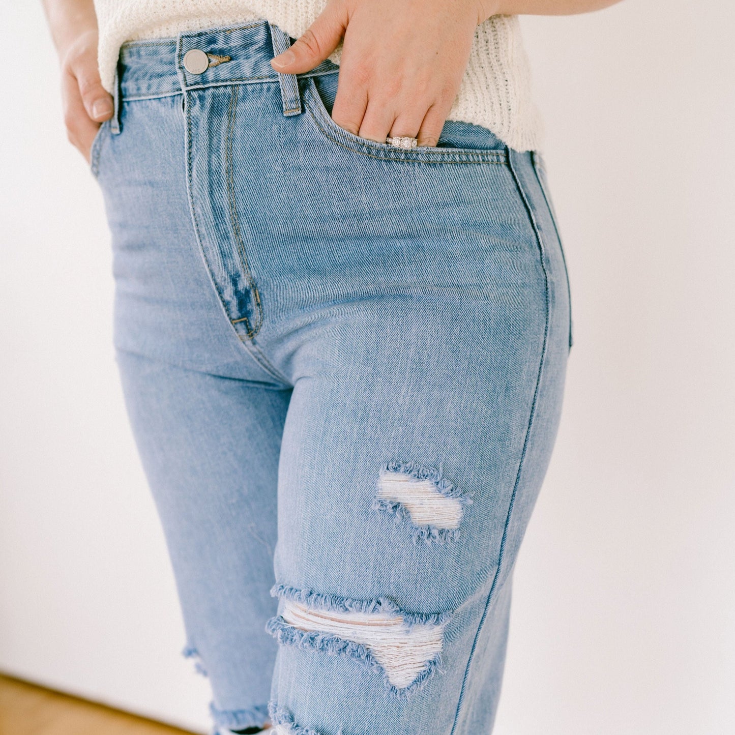 90's Distressed Loose Fit jeans