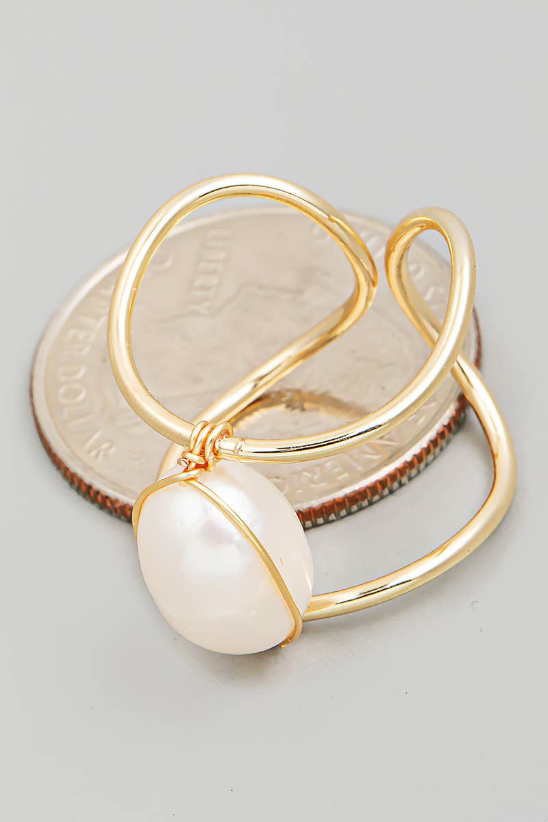 Golden Pearl Elegance Ring